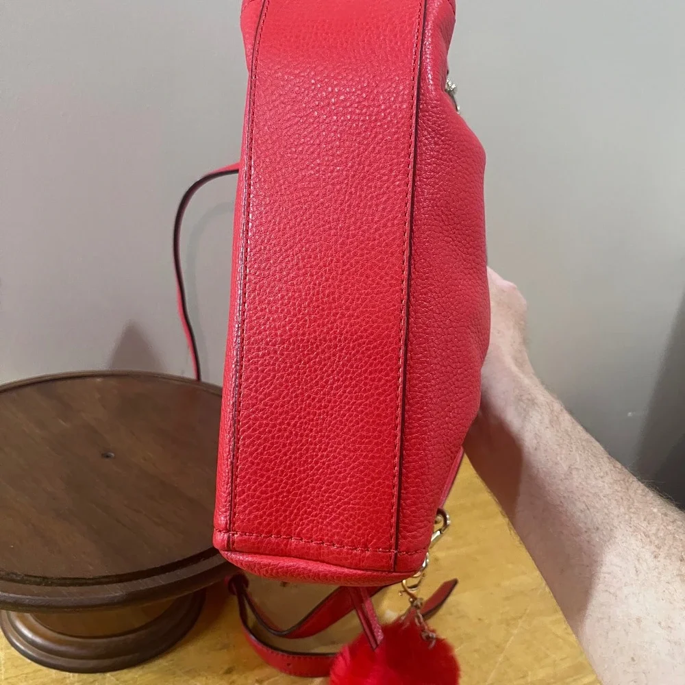 Kate‎ Spade Red Pebbled Leather Flap Crossbody Bag Gold Hardware Pom Pom Accent